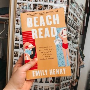 Beach Read by Emily Henry